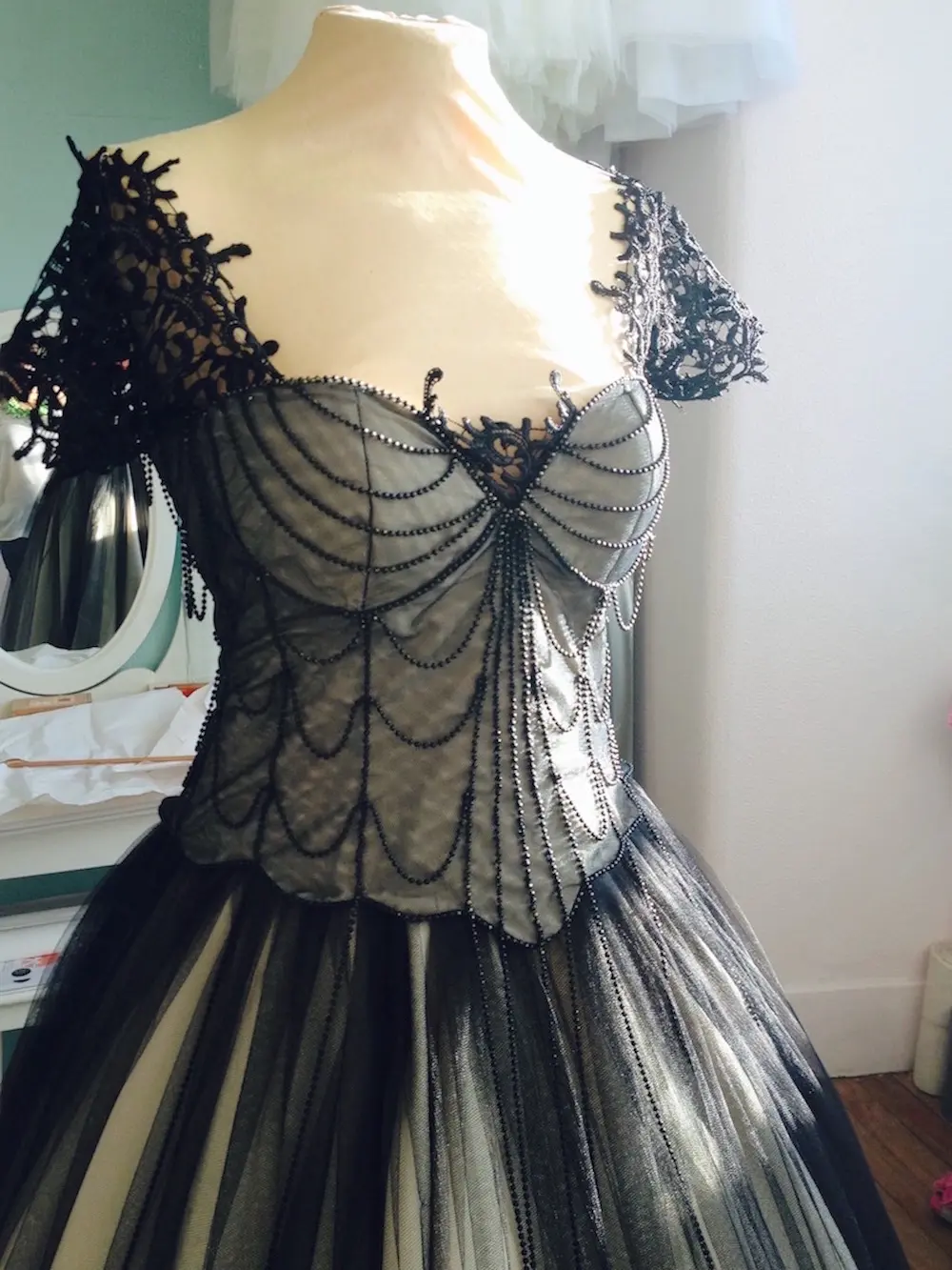 Vestido de Noiva Preto e acessórios - Mónica - Rita Costumista